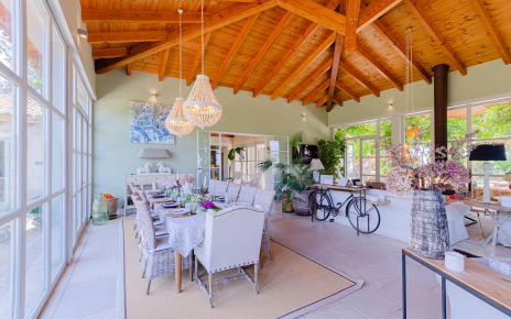 La zona de comedor es preciosa